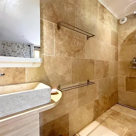 Barbarens Πανσιόν